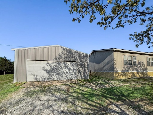 exterior space featuring an outbuilding