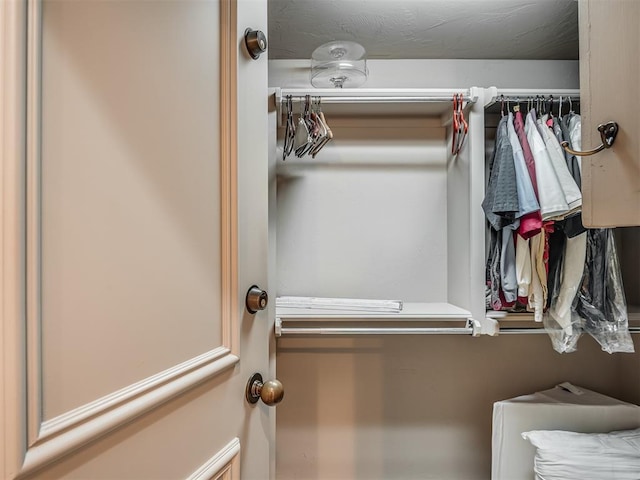 12304 N St Lukes Ln, Oklahoma City, OK 73142 - view of spacious closet