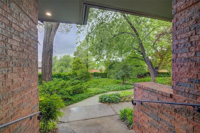 508 Manor Hill Ct, Norman, OK 73072 - view of yard