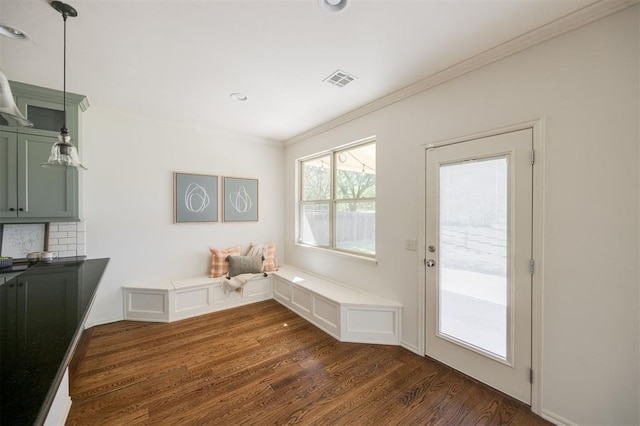 4940 Sonny Blues Pl, Edmond, OK 73034 - mudroom featuring visible vents, recessed lighting, dark wood finished floors, and crown molding