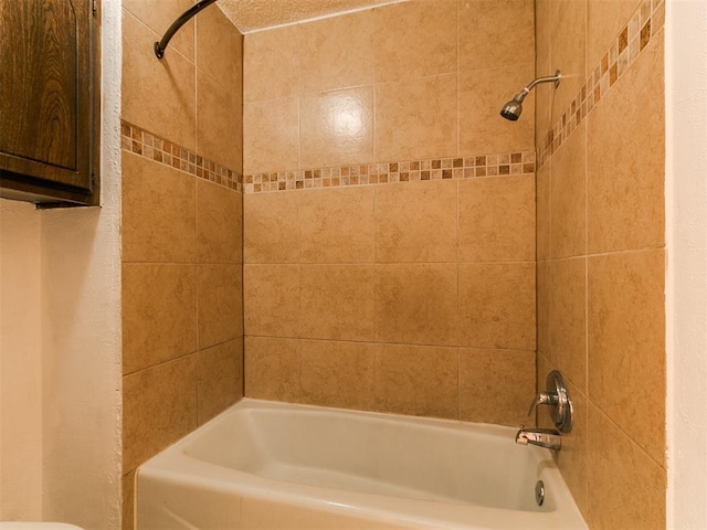 11609 Windmill Rd, Oklahoma City, OK 73162 - bathroom with shower / bath combination