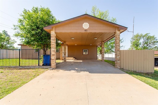410 W 4th St, Hennessey, OK 73742 - exterior space featuring fence and concrete driveway