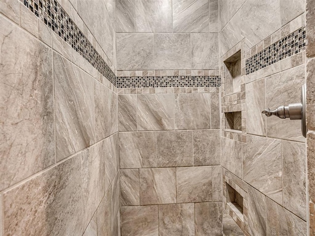 1832 Buckskin Ct, Blanchard, OK 73010 - interior details featuring tiled shower