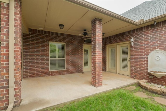view of patio with a ceiling fan