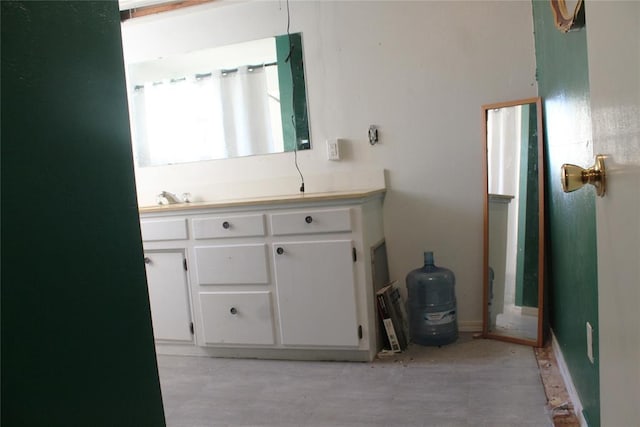 107 S 10th St, Davis, OK 73030 - full bath featuring vanity