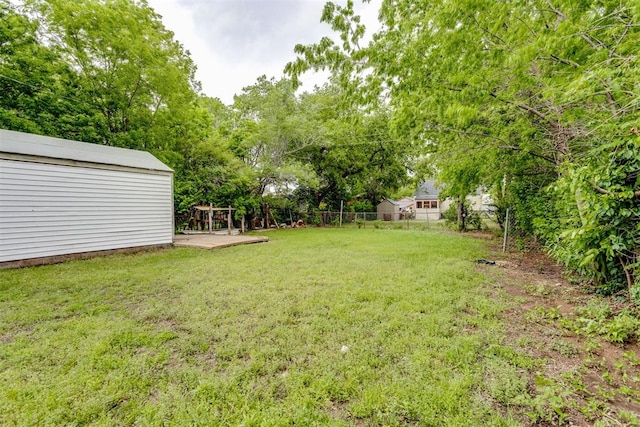 1437 SW 34th St, Oklahoma City, OK 73119 - view of yard with fence