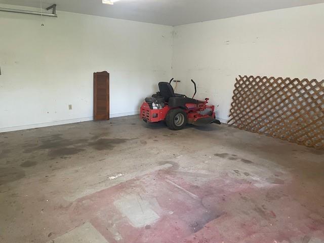 10700 S Sooner Rd, Oklahoma City, OK 73165 - photo 32