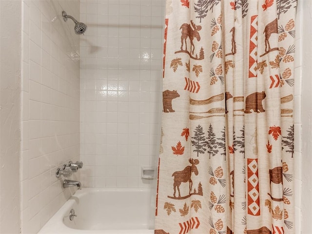 full bath with shower / tub combo