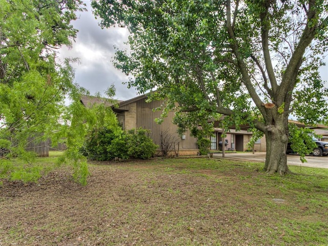 3800 Southwind Ct, Oklahoma City, OK 73179 - view of yard