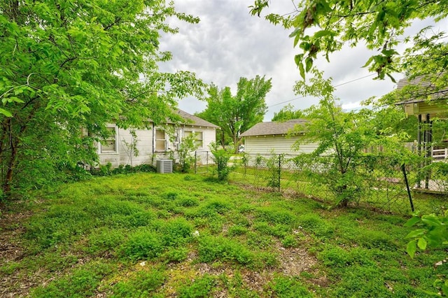 view of yard featuring fence