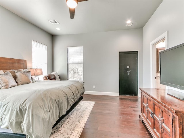 3537 W Fox Ln, Newcastle, OK 73065 - bedroom featuring visible vents, ceiling fan, dark wood-style floors, and baseboards