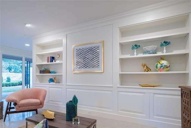 1421 Glenbrook Ter, Nichols Hills, OK 73116 - sitting room with ornamental molding and built in shelves