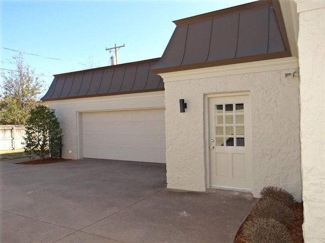 1421 Glenbrook Ter, Nichols Hills, OK 73116 - garage with concrete driveway