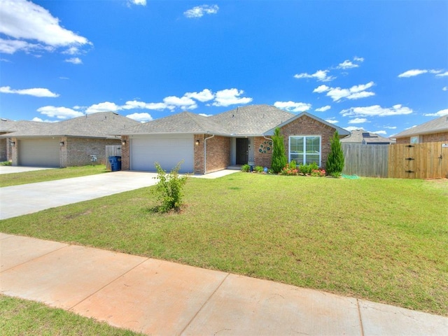 1008 S Appaloosa Ln, Mustang, OK 73064 - photo 2