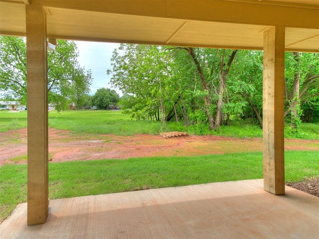 1823 E Rutgers Ave, Guthrie, OK 73044 - view of patio / terrace