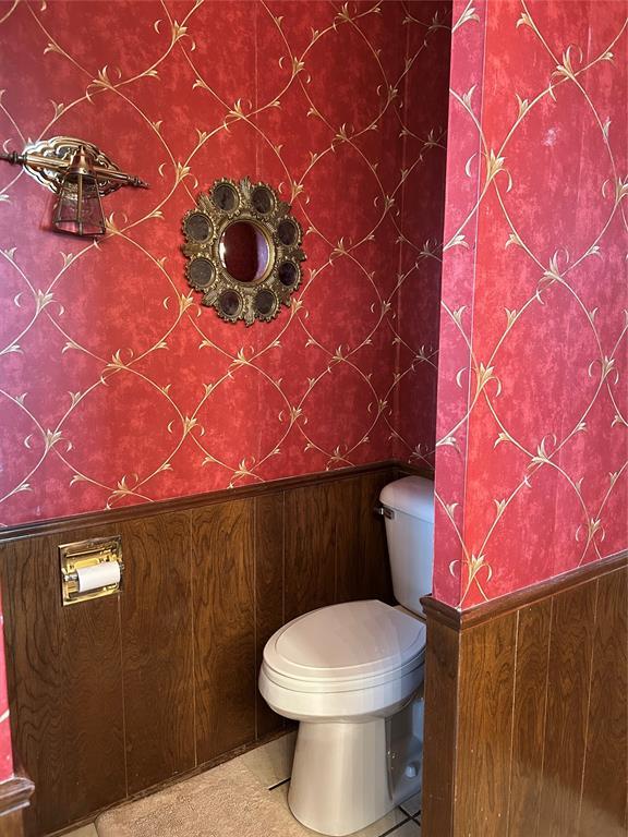 bathroom with toilet