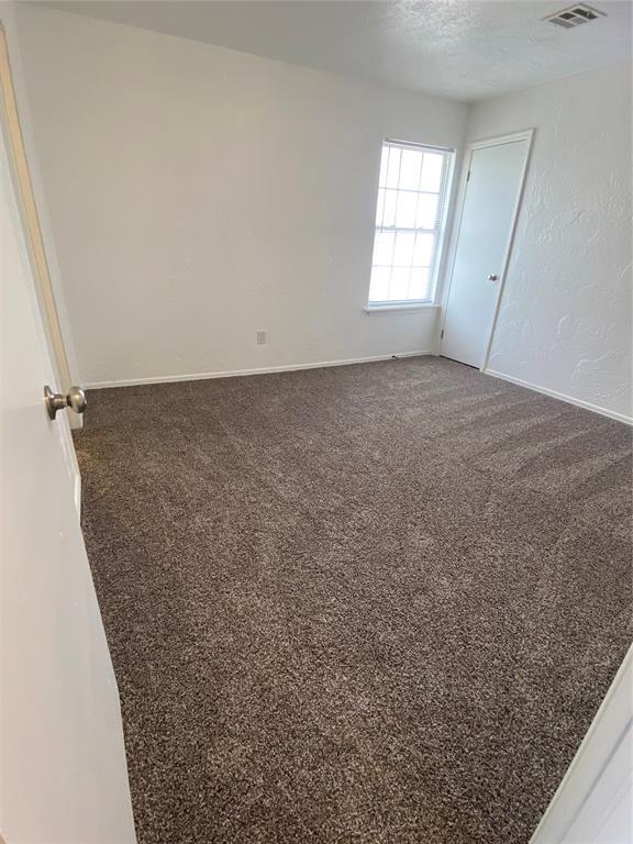 528 Westwood Ct, Oklahoma City, OK 73127 - photo 32