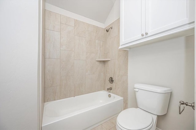11608 NW 104th St, Yukon, OK 73099 - full bathroom featuring toilet and shower / bathtub combination
