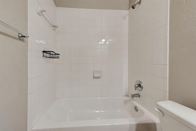 full bathroom featuring toilet and shower / bathtub combination