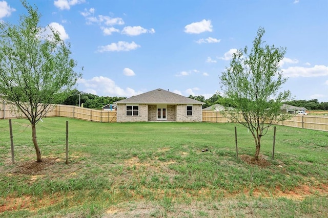 812 Stella Trl, Guthrie, OK 73044 - back of property featuring a fenced backyard
