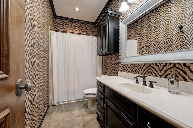 full bathroom featuring a shower with curtain, vanity, toilet, and wallpapered walls