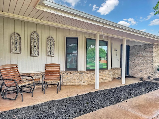 view of patio / terrace with covered porch