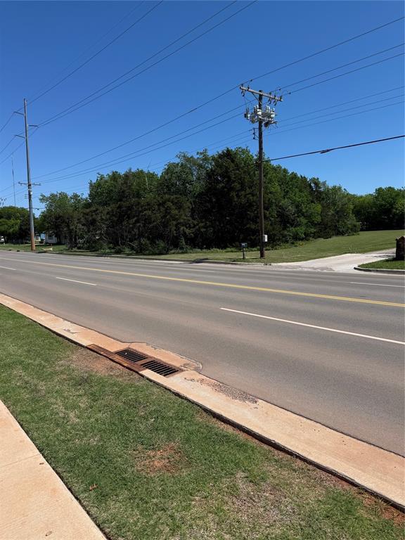 10550 N Kelley Ave, Oklahoma City, OK 73131 - photo 2