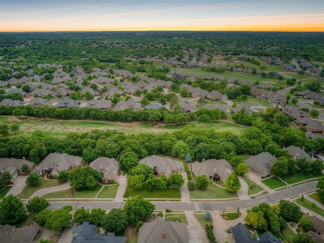 3125 Cumberland Dr, Edmond, OK 73034 - aerial view of property and surrounding area featuring nearby suburban area