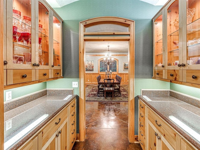 3812 Ridgeline Dr, Norman, OK 73072 - bar featuring a chandelier