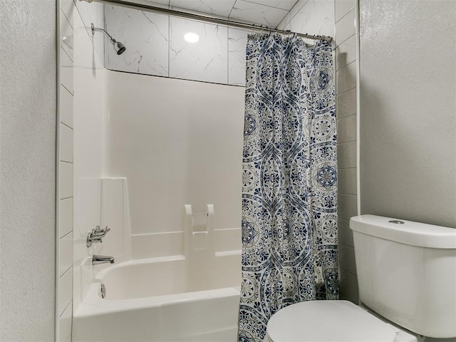 full bath with toilet and shower / bath combination with curtain