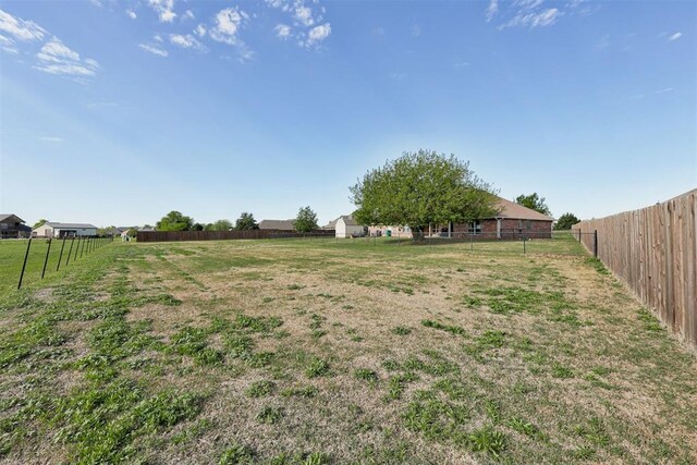 10608 Oaksplinter Ln, Oklahoma City, OK 73173 - view of yard featuring fence