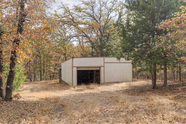 view of outdoor structure with an outdoor structure