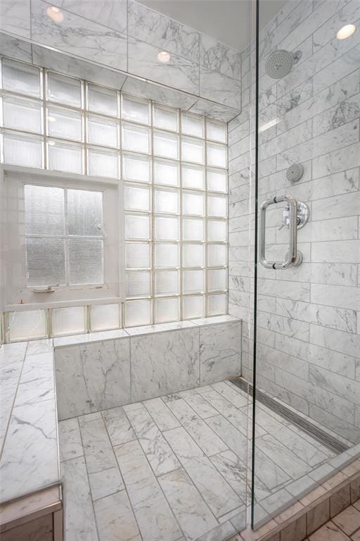 1000 NW 37th St Unit 1000 & 1002, Oklahoma City, OK 73118 - bathroom featuring tiled shower