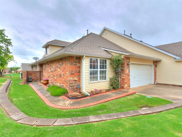 9011 S Timberview Dr, Midwest City, OK 73130 - photo 1