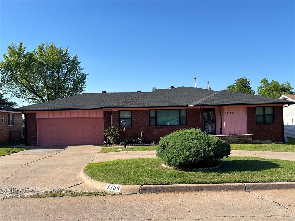 1309 NE 46th St, Oklahoma City, OK 73111 - photo 2