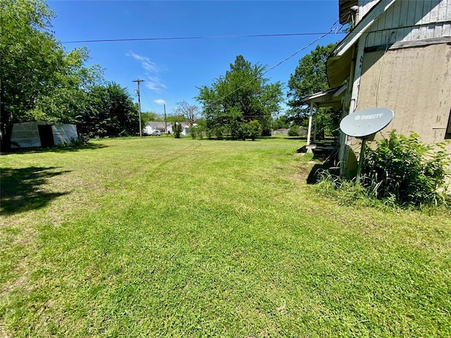903 N 3rd St, Okemah, OK 74859 - view of grassy yard