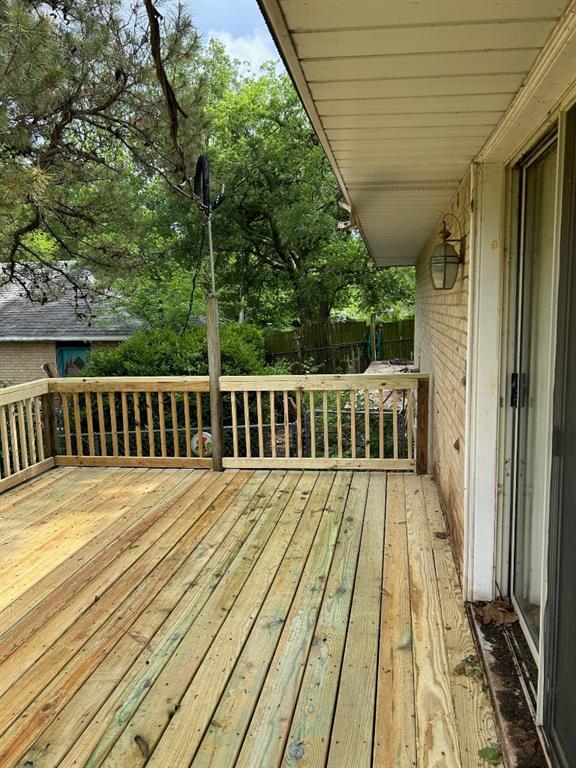 8 Burk Way, Del City, OK 73115 - wooden deck with fence
