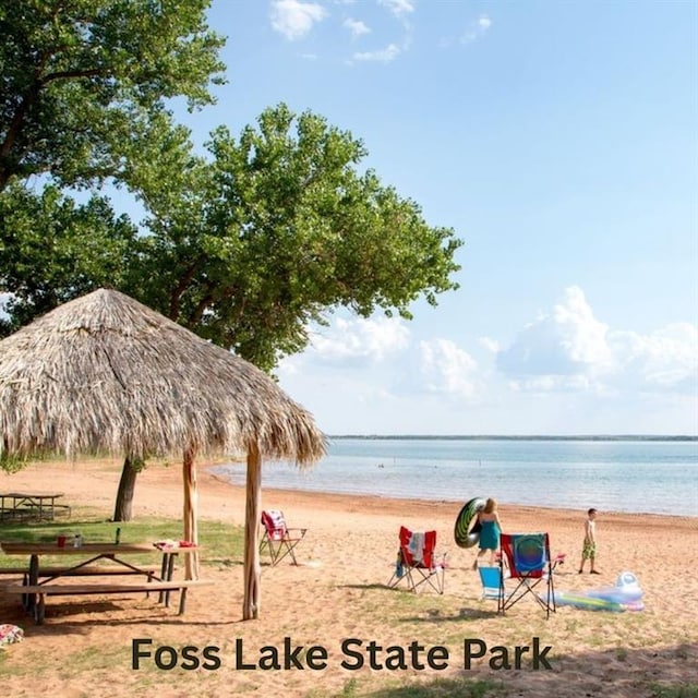 10284 N 2128, Foss, OK 73647 - water view featuring local beach
