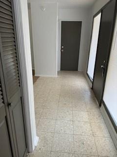 117 Phillips Ln, Clinton, OK 73601 - view of hallway