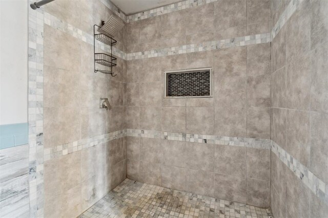 1662 NE 6th St, Moore, OK 73160 - full bath with a tile shower