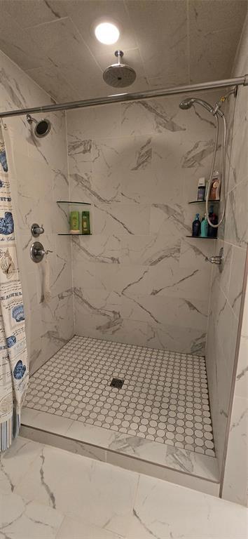 18812 Trailview Way, Edmond, OK 73012 - full bath with a shower stall and marble finish floor