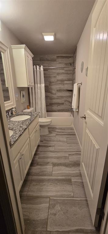 18812 Trailview Way, Edmond, OK 73012 - full bathroom featuring a sink, shower / bath combo, toilet, and double vanity