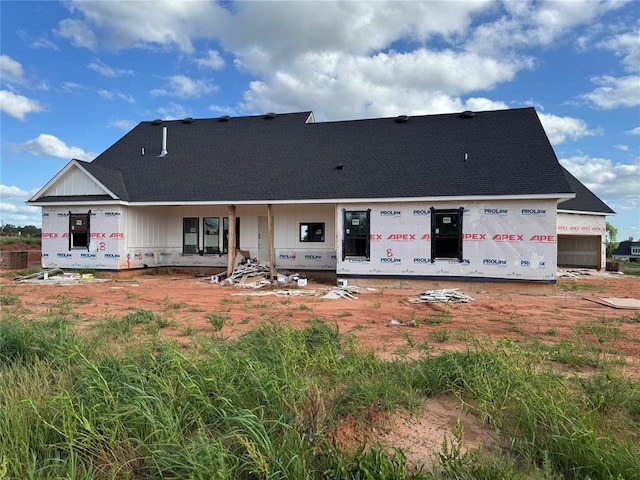 920 Hidden View Acres Dr, Blanchard, OK 73010 - back of property with a shingled roof