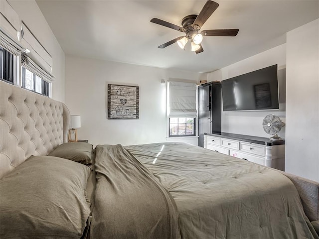 bedroom with a ceiling fan