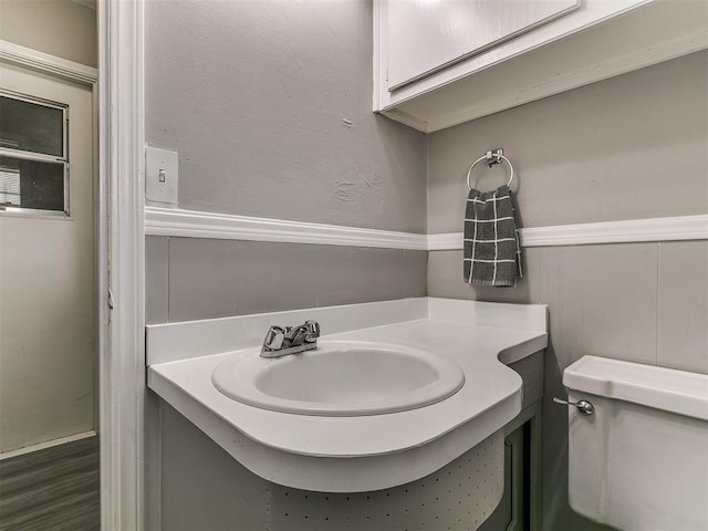 5416 S Independence Ave, Oklahoma City, OK 73119 - half bathroom with toilet and vanity