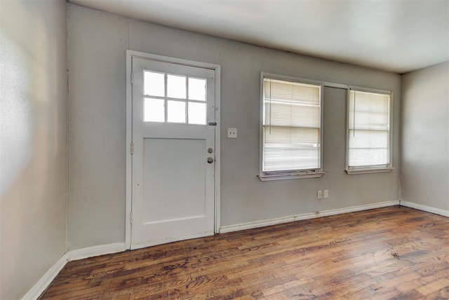 3924 Teal Dr, Del City, OK 73115 - foyer with wood finished floors and baseboards