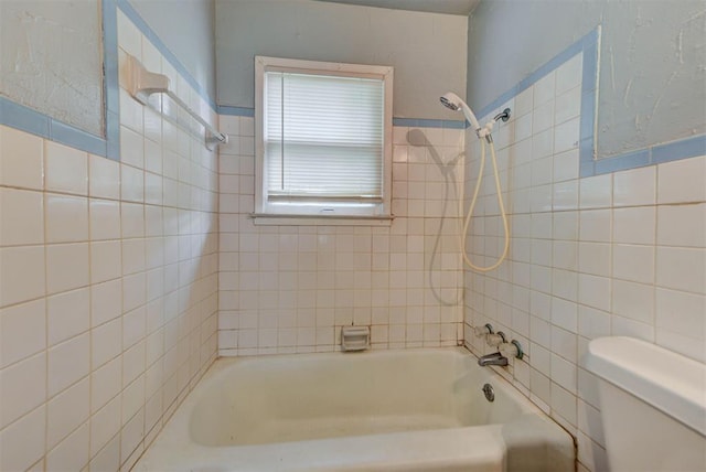 3924 Teal Dr, Del City, OK 73115 - full bath featuring tile walls, toilet, and  shower combination