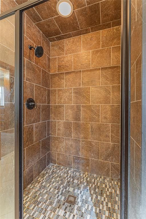 2612 SW 137th St, Oklahoma City, OK 73170 - full bathroom featuring a stall shower
