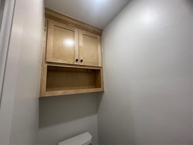 5012 Misty Wood Ln, Mustang, OK 73064 - bathroom with toilet