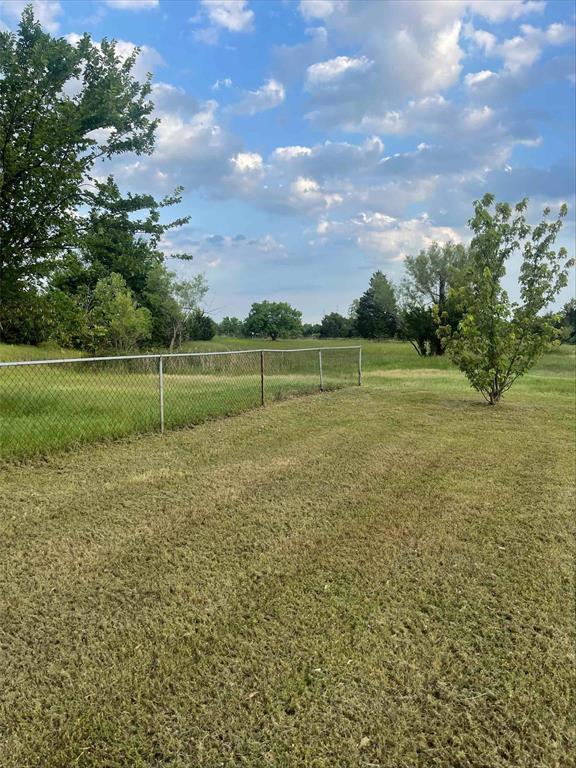 329131 E Lincoln St, Harrah, OK 73045 - view of yard with a view of rural / pastoral area